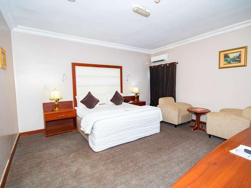 Denis Hotel Abuja Mobushipe Room photo