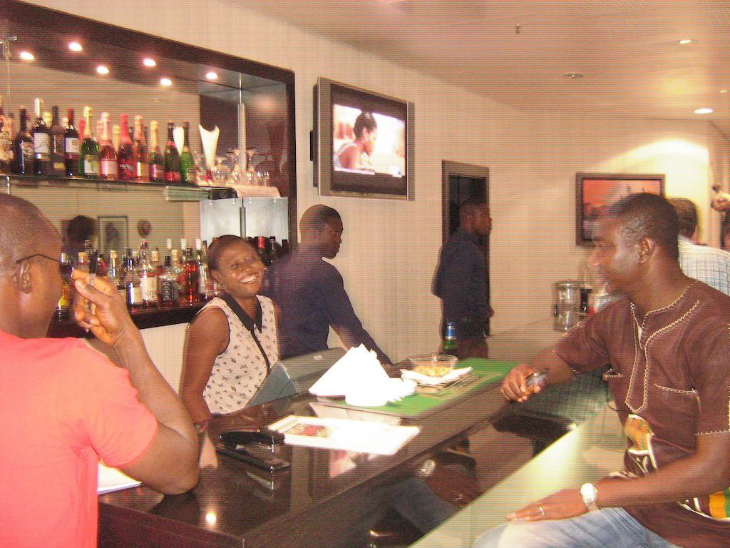 Denis Hotel Abuja Mobushipe Exterior photo